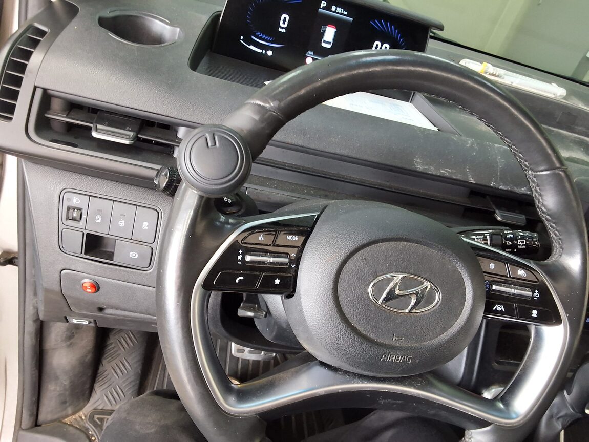 HYUNDAI STARIA 2.2 DIESEL TOURER 11-SEATER 2WD MODERN 2022 - zdjęcie 22