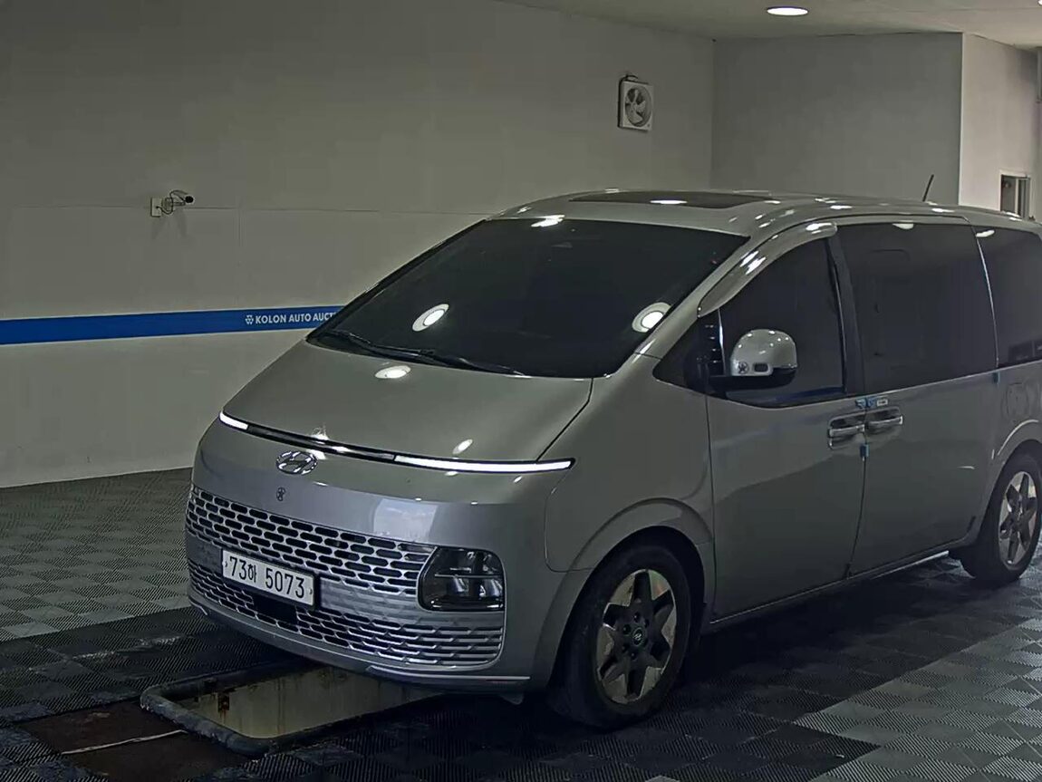HYUNDAI STARIA 2.2 DIESEL TOURER 11-SEATER 2WD MODERN 2022 - zdjęcie 2