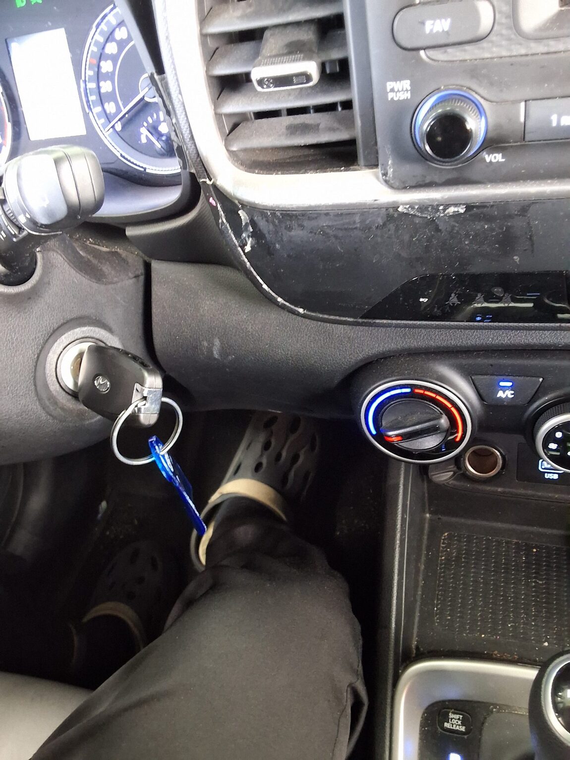 HYUNDAI VENUE 1.6 GASOLINE DRIVING SCHOOL USE 2021 - zdjęcie 17