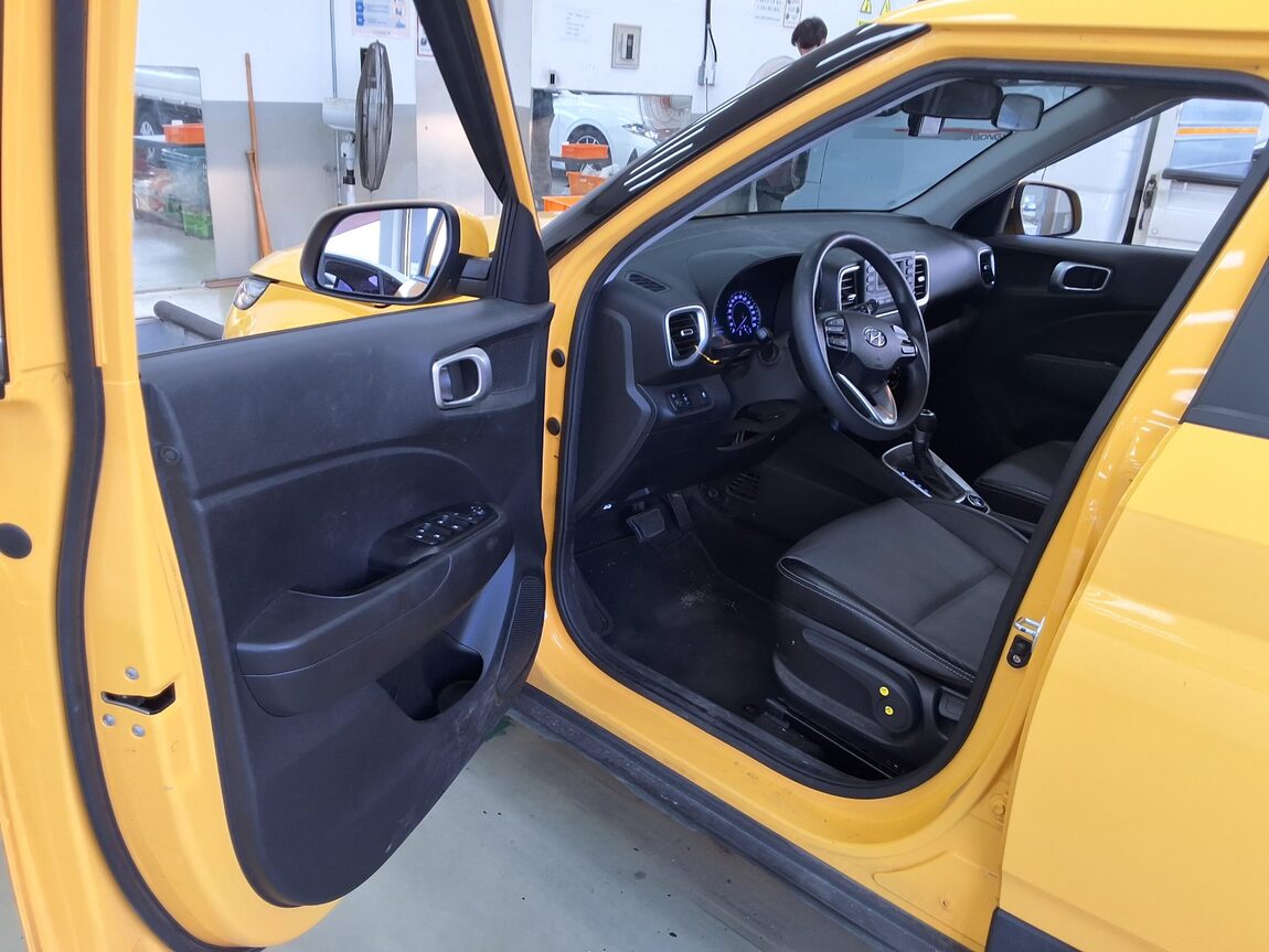 HYUNDAI VENUE 1.6 GASOLINE DRIVING SCHOOL USE 2021 - zdjęcie 10