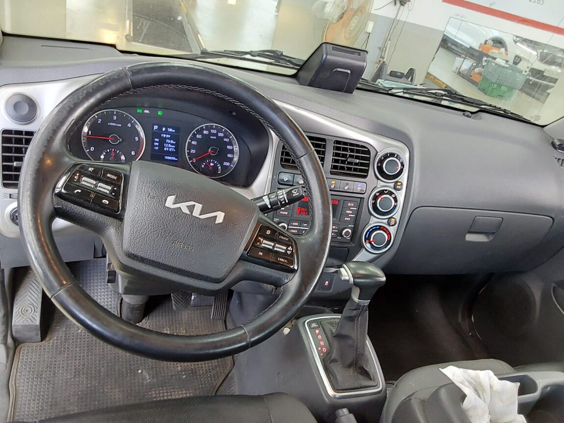 KIA THE NEW BONGO III CARGO 1 TON KING CAB EXTRA LONG WHEELBASE GL 2022 - zdjęcie 11