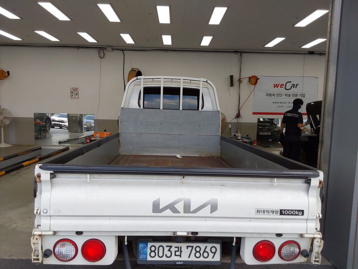 KIA THE NEW BONGO III CARGO 1 TON KING CAB EXTRA LONG WHEELBASE GL 2022 - zdjęcie 13