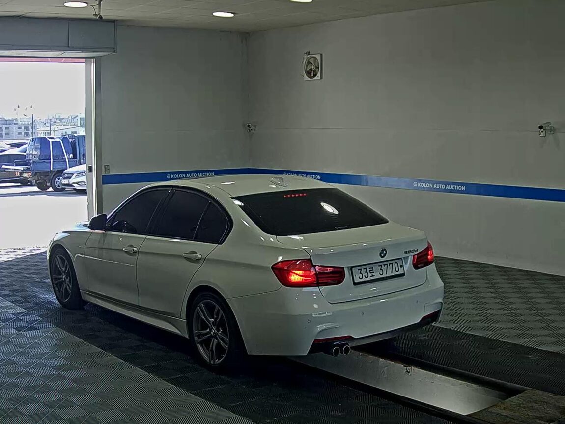 BMW 3 SERIES (6TH GEN) 320d M SPORT 2017 - zdjęcie 6