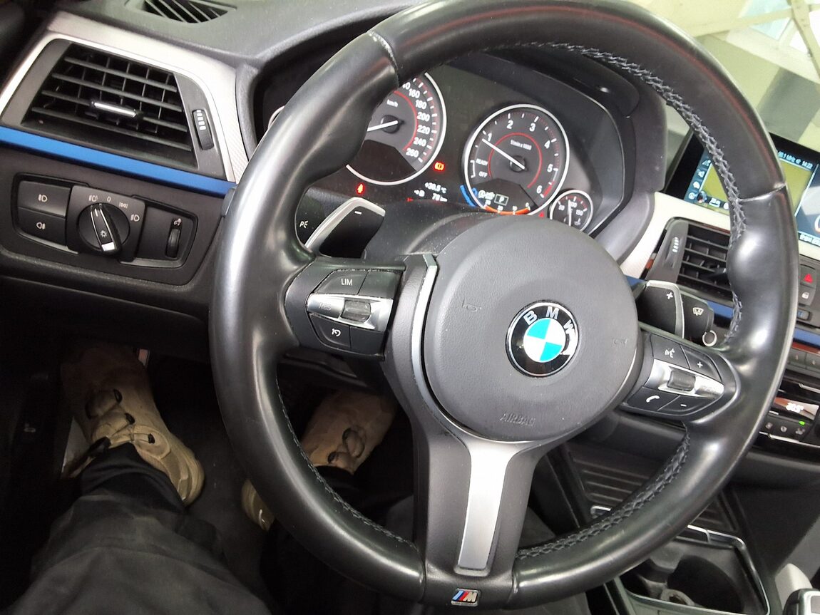 BMW 3 SERIES (6TH GEN) 320d M SPORT 2017 - zdjęcie 23