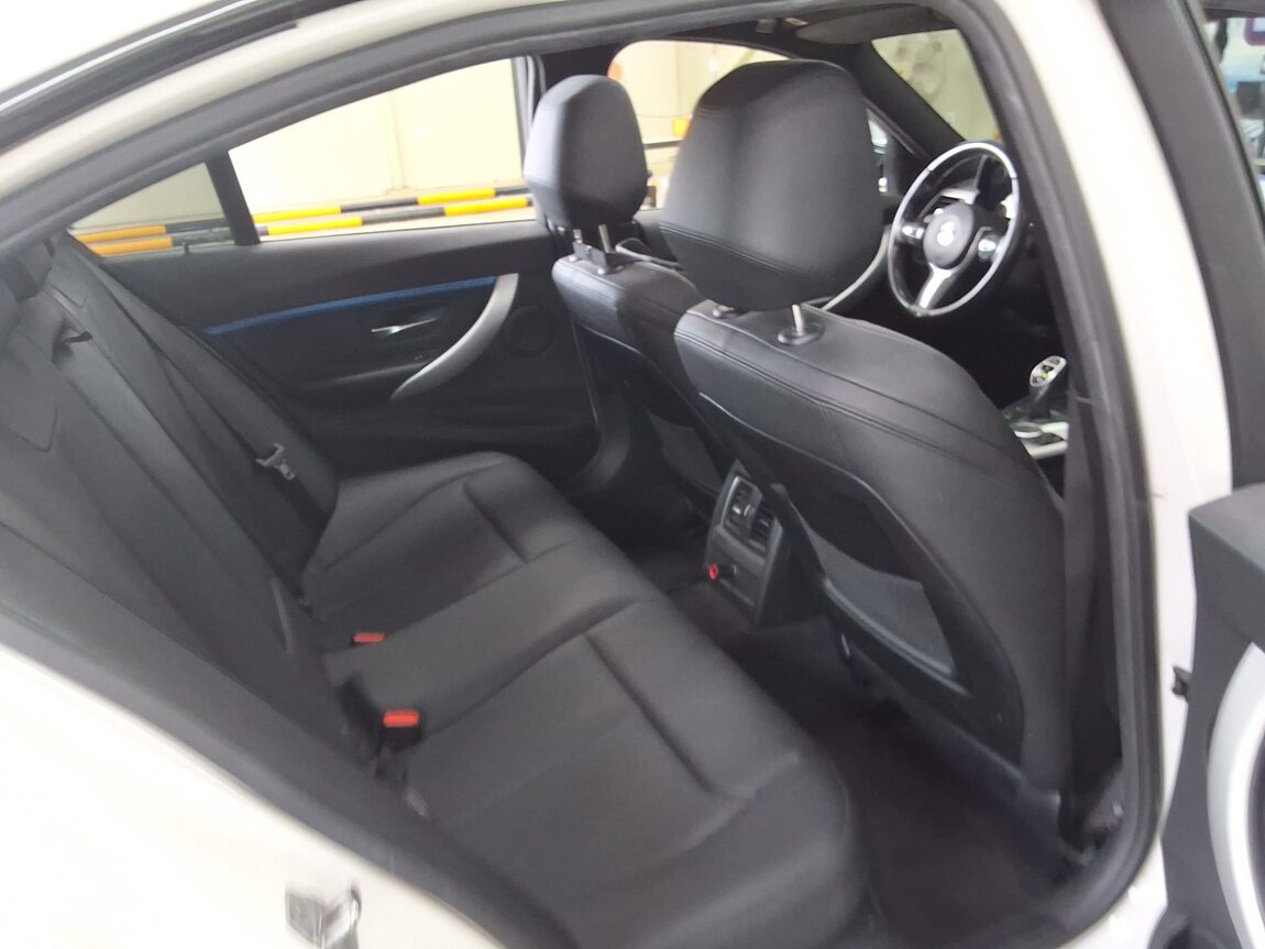 BMW 3 SERIES (6TH GEN) 320d M SPORT 2017 - zdjęcie 14