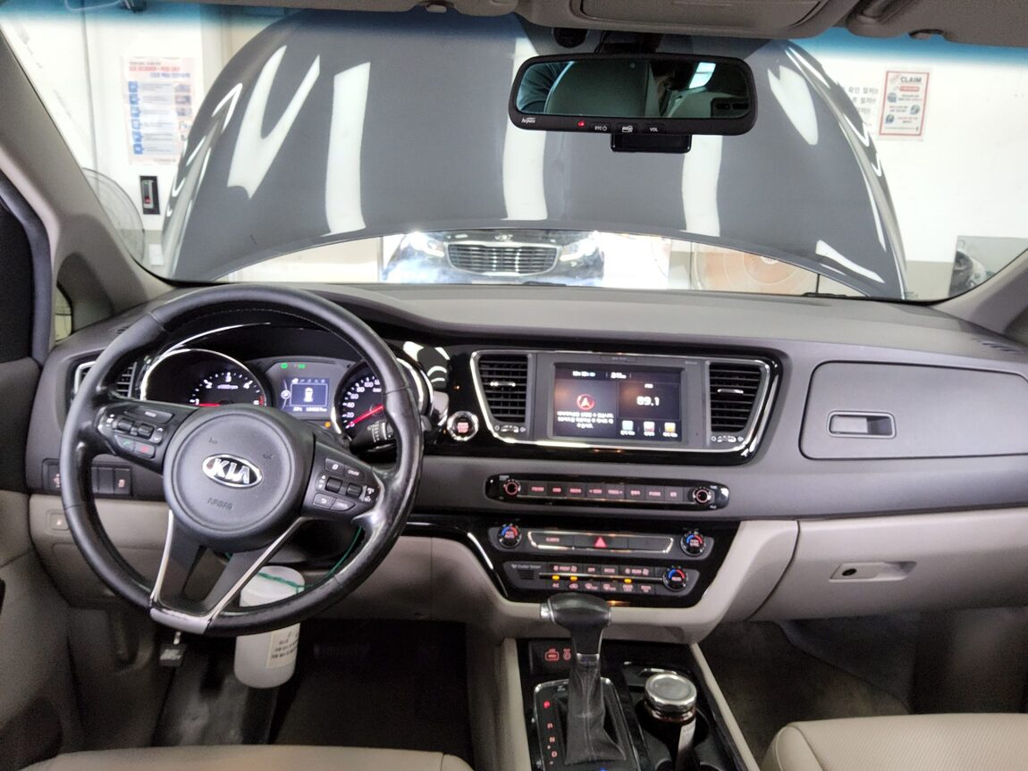 KIA ALL NEW CARNIVAL 9-SEATER DIESEL PRESTIGE 2017 - zdjęcie 11