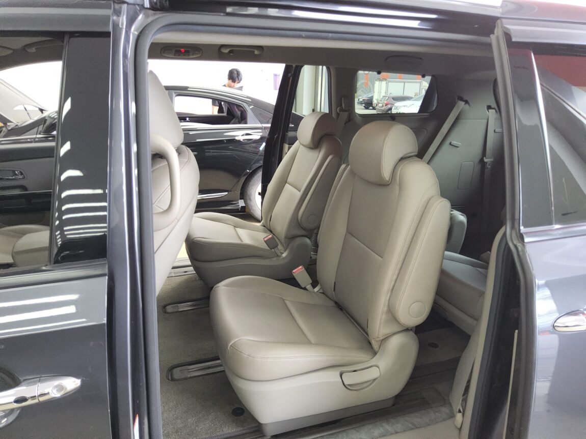 KIA ALL NEW CARNIVAL 9-SEATER DIESEL PRESTIGE 2017 - zdjęcie 12