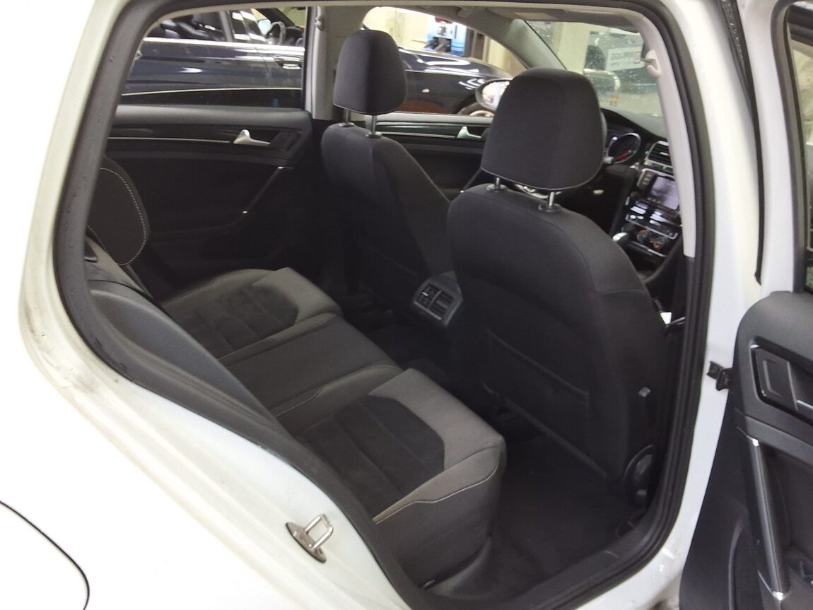 VOLKSWAGEN GOLF (7TH GEN) 2.0 TDI 2015 - zdjęcie 14