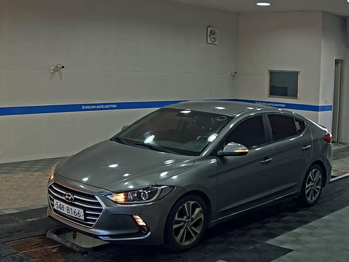 HYUNDAI AVANTE AD 1.6 GDi VALUE PLUS 2018 - zdjęcie 2