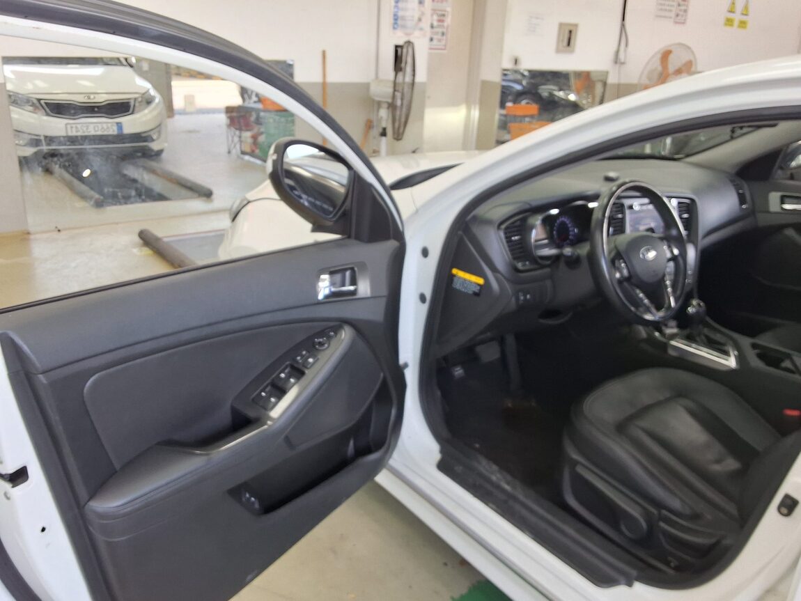 KIA K5 HYBRID DELUXE 2013 - zdjęcie 10