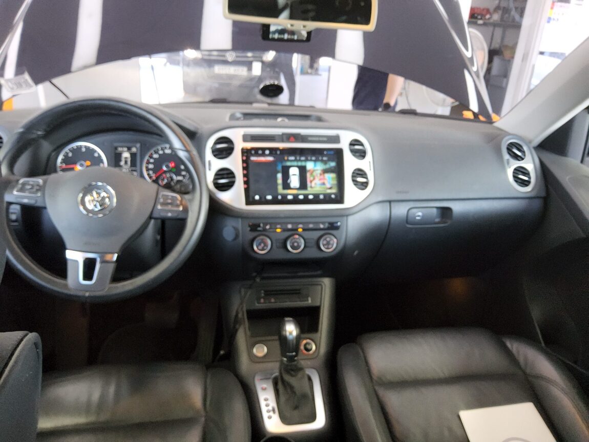 VOLKSWAGEN TIGUAN 2.0 TDI BLUEMOTION 2016 - zdjęcie 11