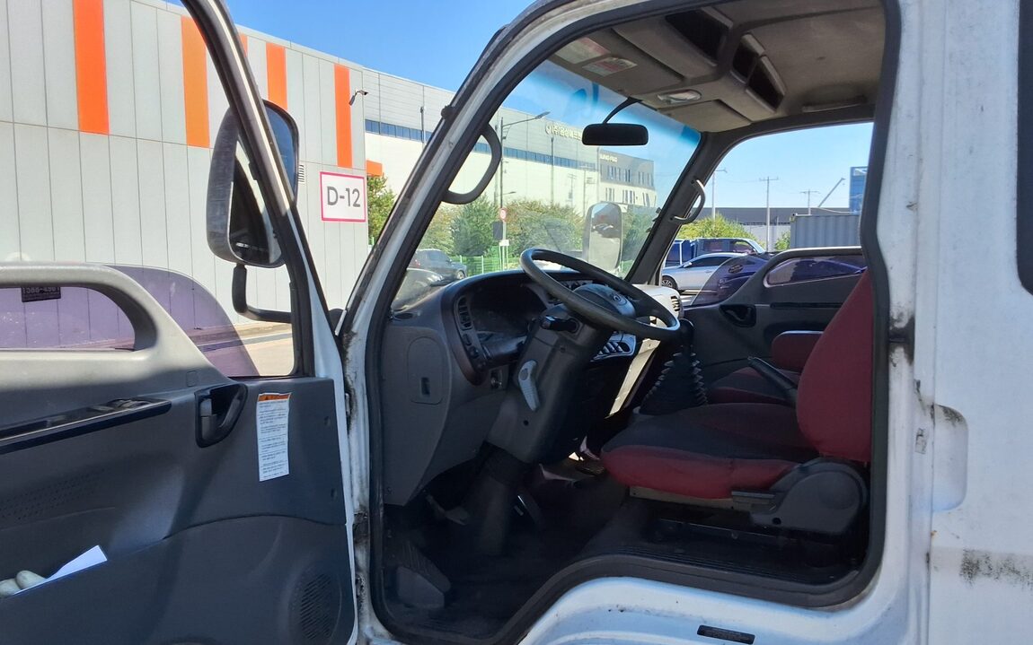 HYUNDAI e-MIGHTY 2.5 TON BUILT-IN BOX TRUCK SUPER CAB LONG WHEELBASE HIGH DECK 2011 - zdjęcie 11