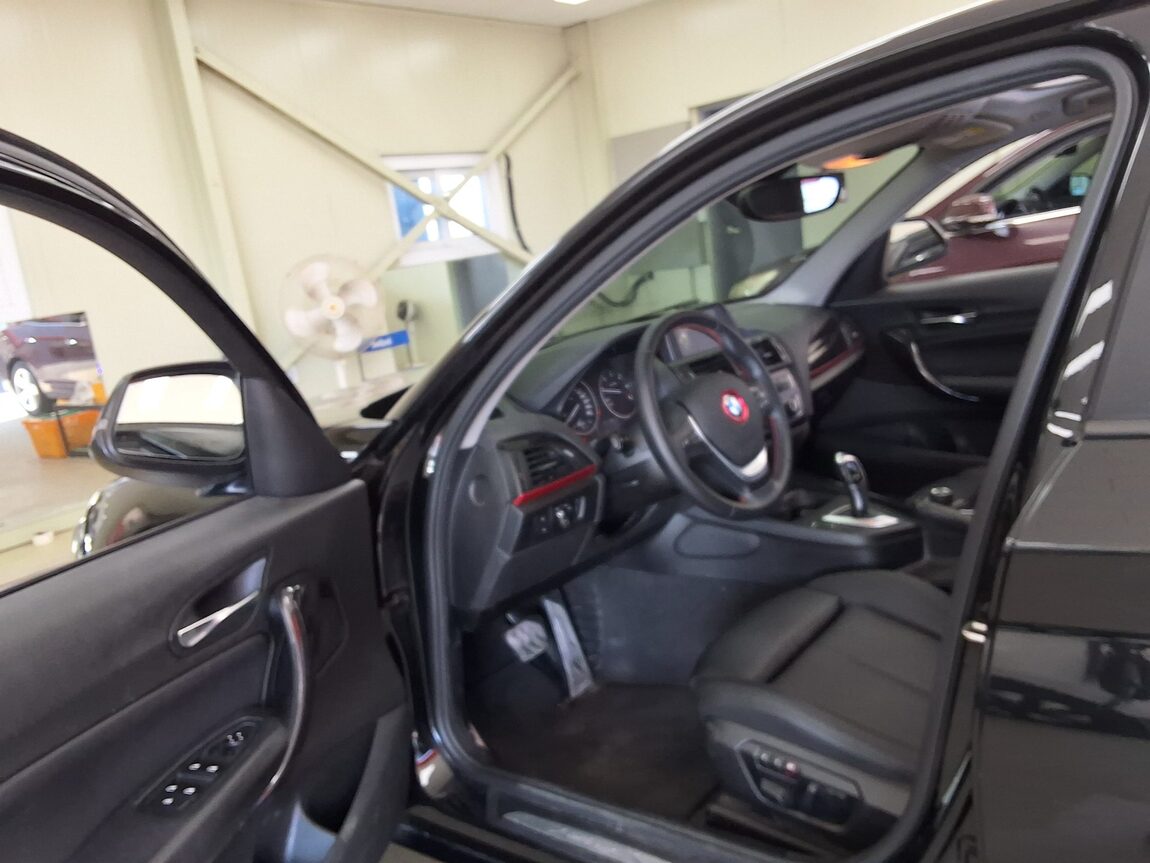 BMW 1 SERIES (2ND GEN) 5-DOOR 118d SPORTS 2015 - zdjęcie 11