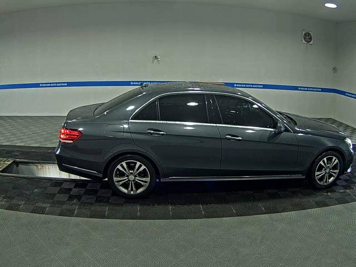 MERCEDES-BENZ E-CLASS (4TH GEN) E220 CDI AVANTGARDE 2014 - zdjęcie 4