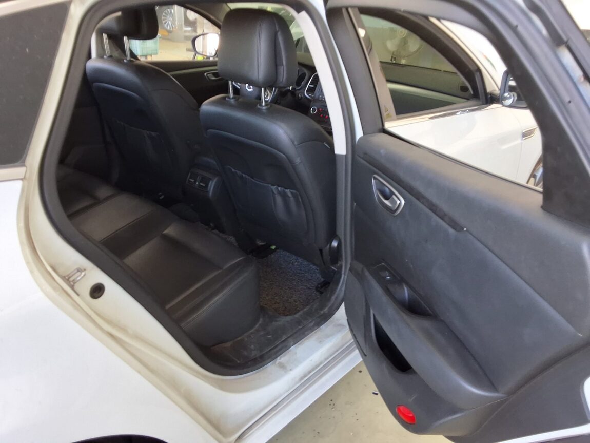 RENAULT (SAMSUNG) SM6 1.6 TCe SE 2019 - zdjęcie 13