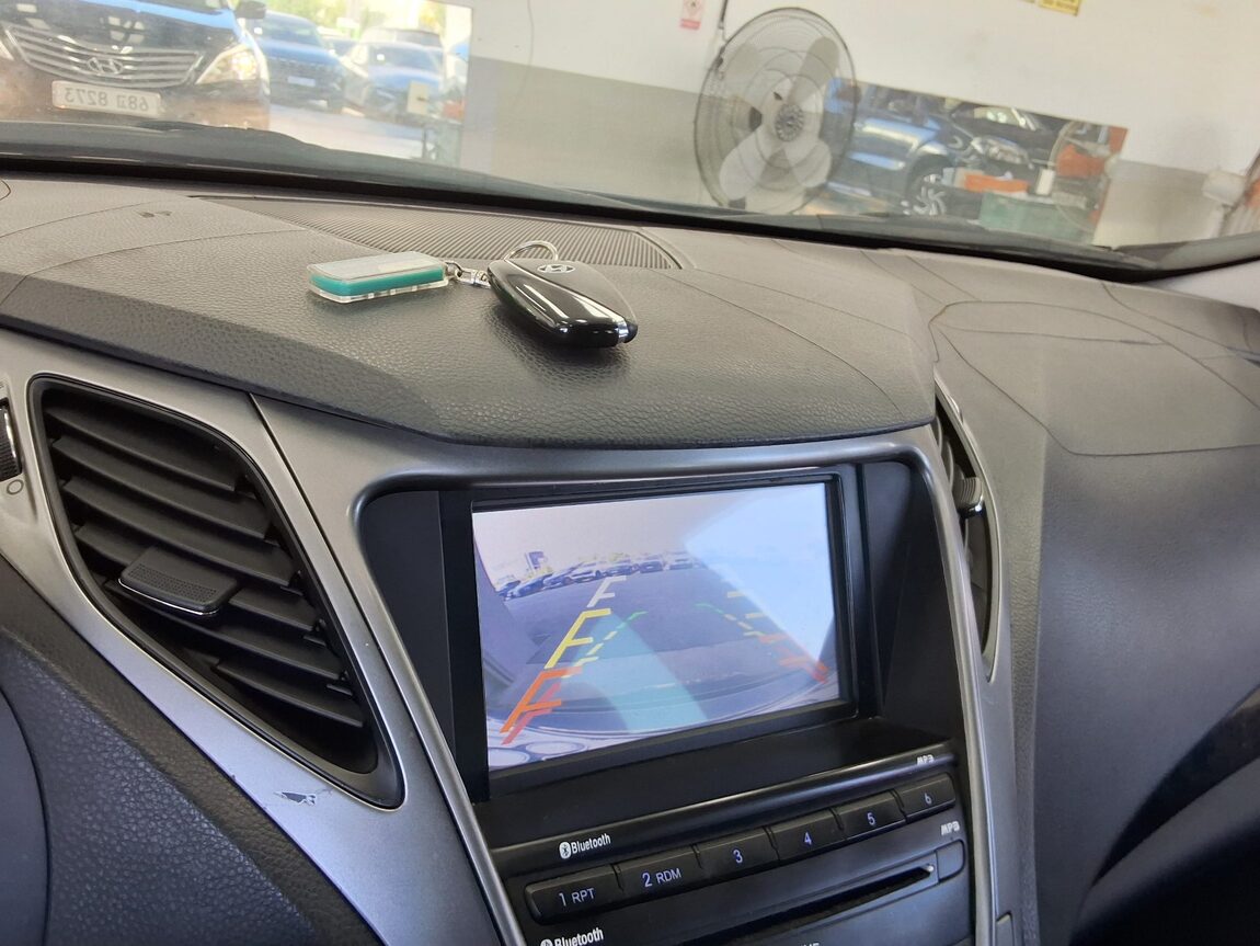 HYUNDAI GRANDEUR HG HG 240 LUXURY 2011 - zdjęcie 17