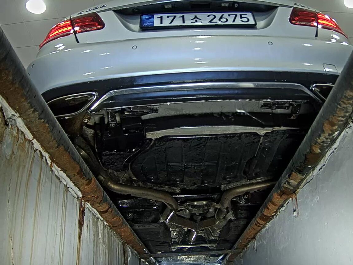 MERCEDES-BENZ E-CLASS (4TH GEN) E220 CDI AVANTGARDE 2014 - zdjęcie 8