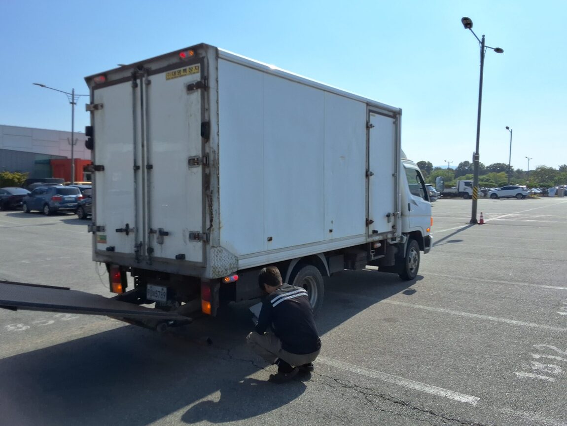 HYUNDAI e-MIGHTY 2.5 TON STANDARD CAB LONG WHEELBASE HIGH DECK 2013 - zdjęcie 6