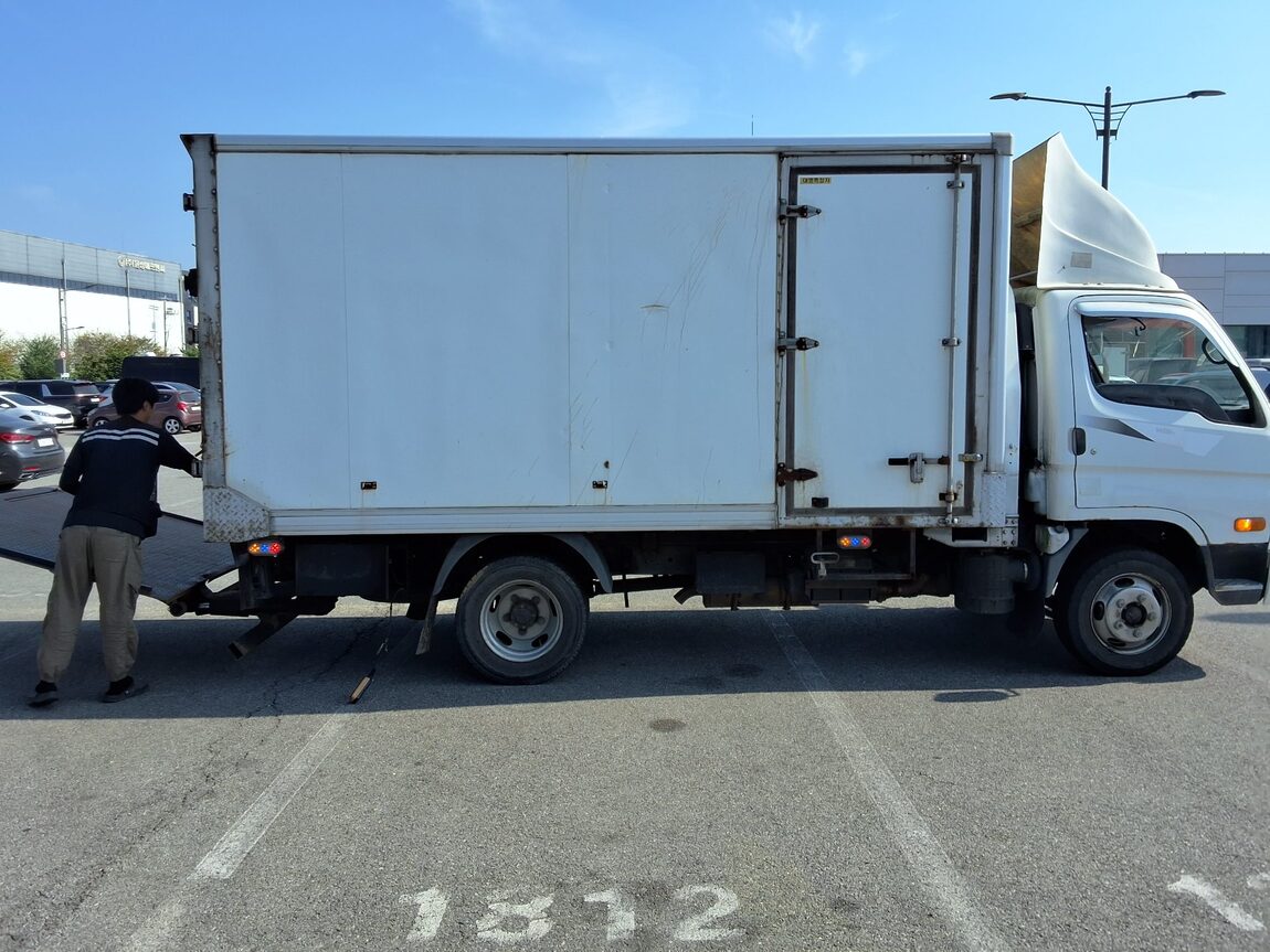 HYUNDAI e-MIGHTY 2.5 TON STANDARD CAB LONG WHEELBASE HIGH DECK 2013 - zdjęcie 7