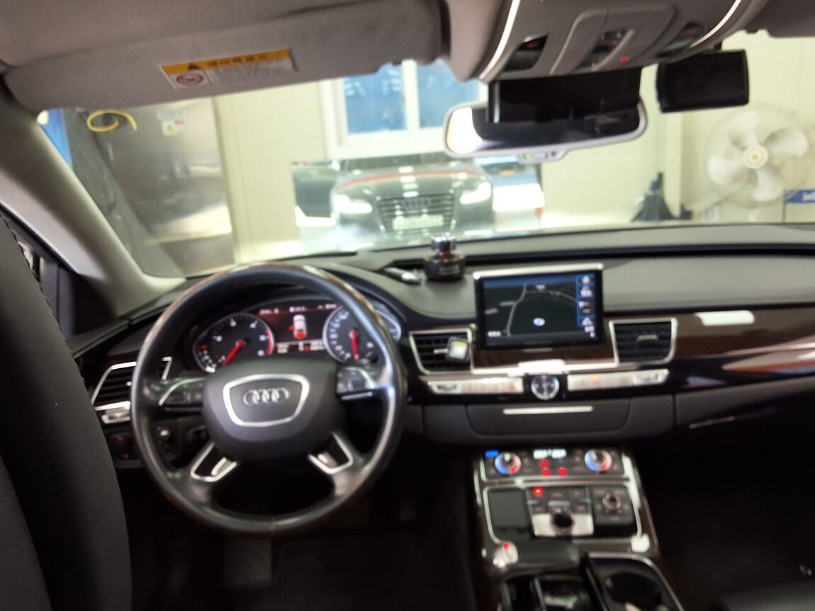 AUDI A8 (3RD GEN) 50 TDI QUATTRO LWB 2015 - zdjęcie 12