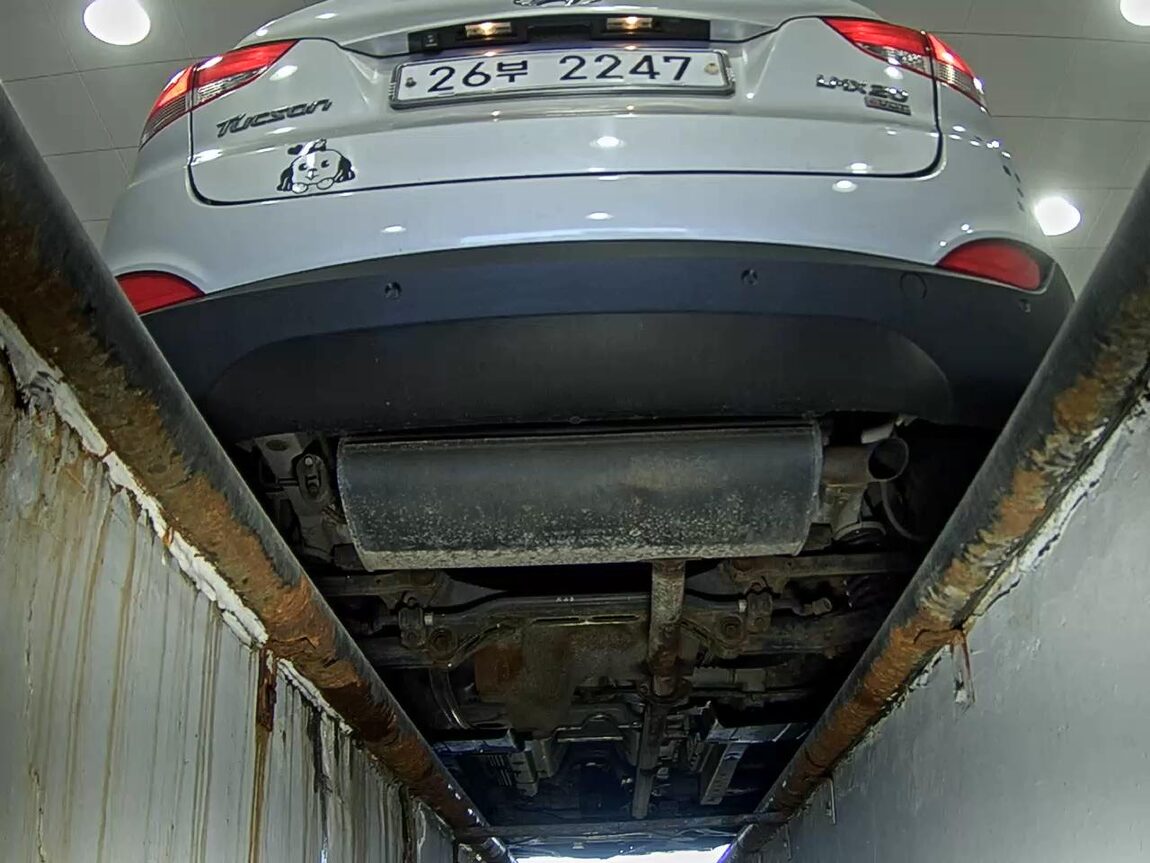 HYUNDAI TUCSON ix DIESEL R20 2WD LMX20 PREMIUM 2010 - zdjęcie 8