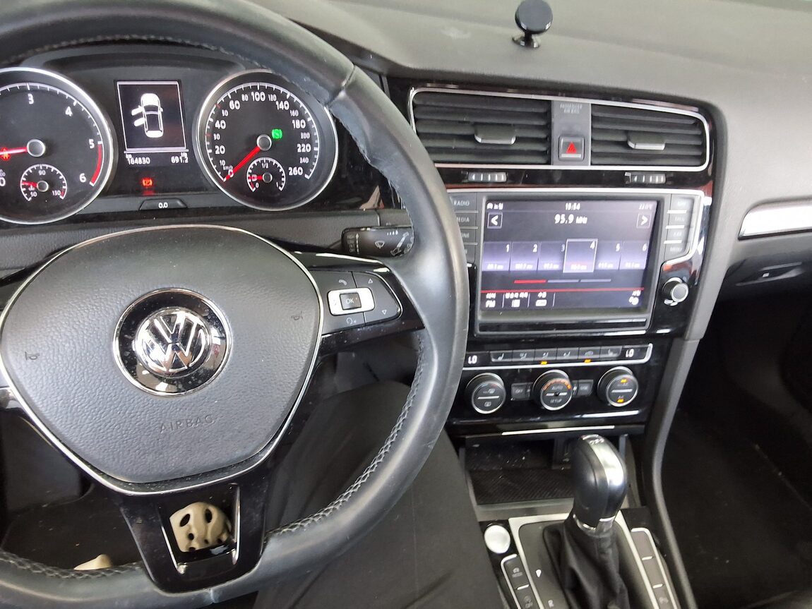 VOLKSWAGEN GOLF (7TH GEN) 2.0 TDI PREMIUM 2014 - zdjęcie 11