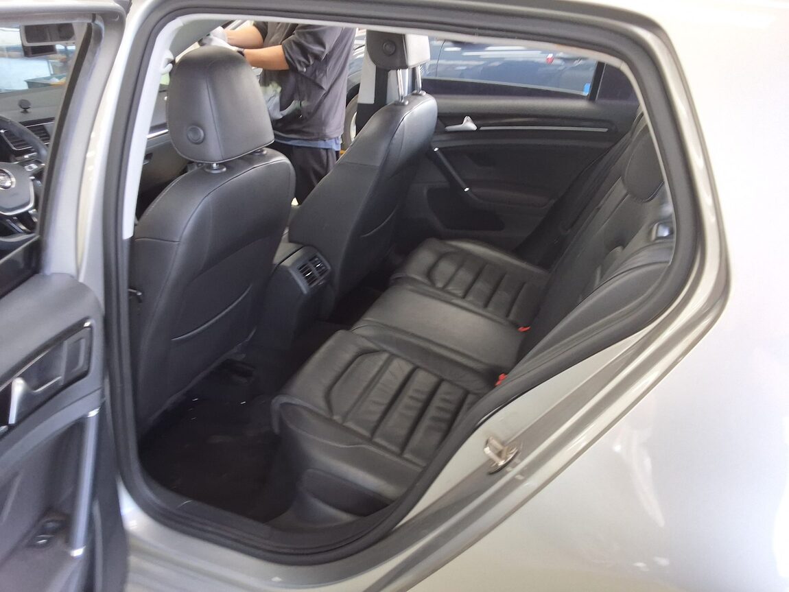 VOLKSWAGEN GOLF (7TH GEN) 2.0 TDI PREMIUM 2014 - zdjęcie 12