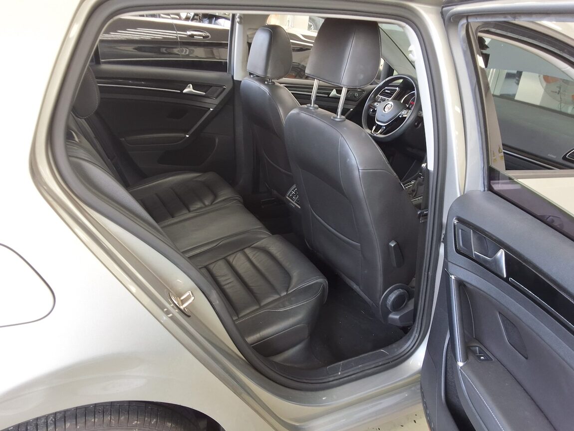 VOLKSWAGEN GOLF (7TH GEN) 2.0 TDI PREMIUM 2014 - zdjęcie 13
