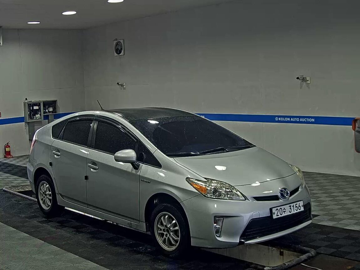 TOYOTA PRIUS (3RD GEN) 1.8 2012 - zdjęcie 3