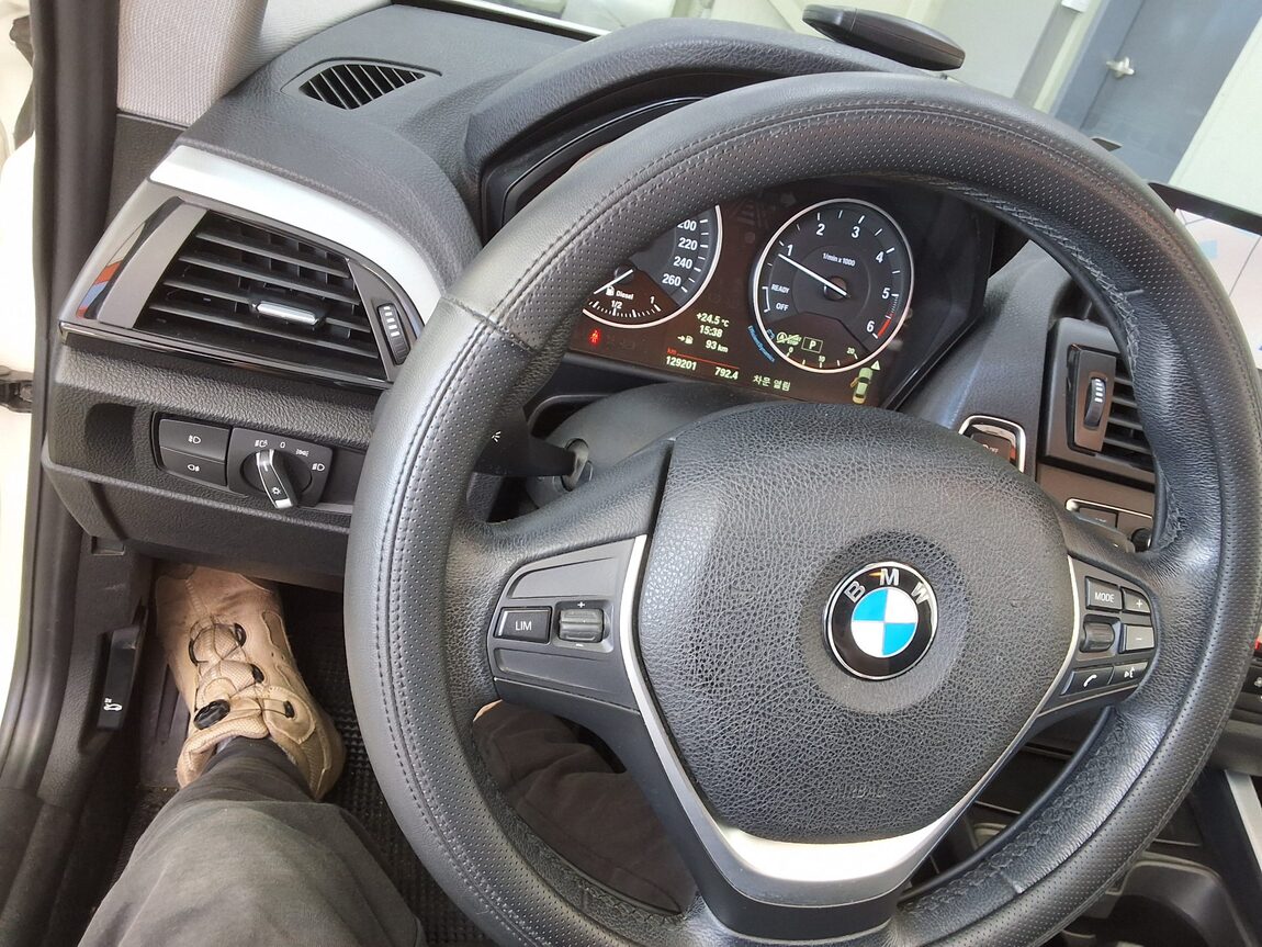 BMW 2 SERIES (1ST GEN) COUPE 220d LAUNCH PACK 2014 - zdjęcie 19