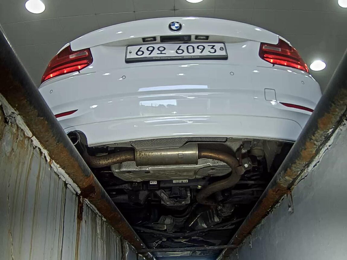 BMW 2 SERIES (1ST GEN) COUPE 220d LAUNCH PACK 2014 - zdjęcie 8