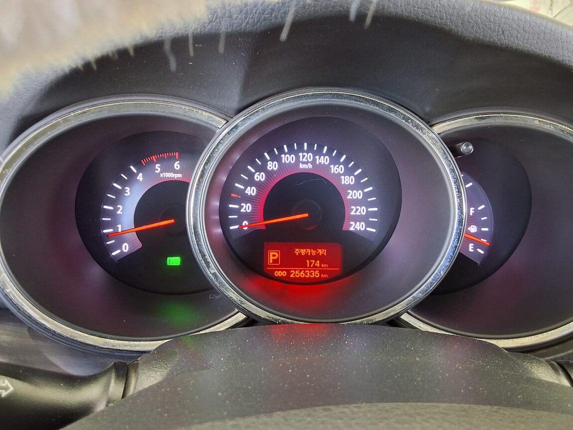 KIA SORENTO R DIESEL 2.0 2WD TLX LUXURY MODEL 2011 - zdjęcie 9