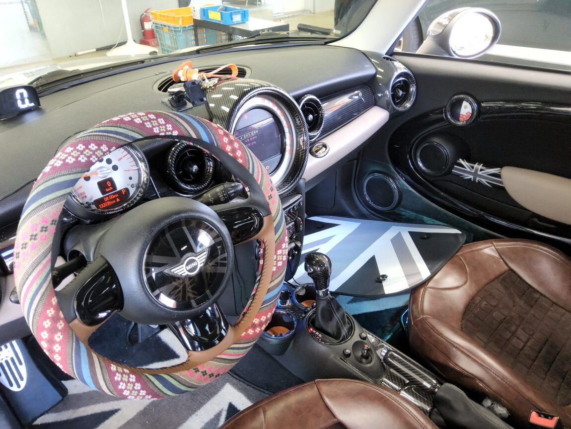 MINI COOPER (2ND GEN) 2.0 D BAKER STREET 2012 - zdjęcie 11