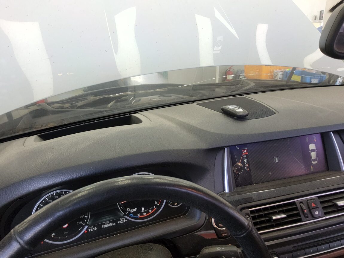BMW 5 SERIES (6TH GEN) 520d M AERODYNAMIC 2016 - zdjęcie 17