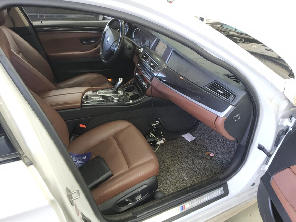 BMW 5 SERIES (6TH GEN) 520d M AERODYNAMIC 2016 - zdjęcie 14