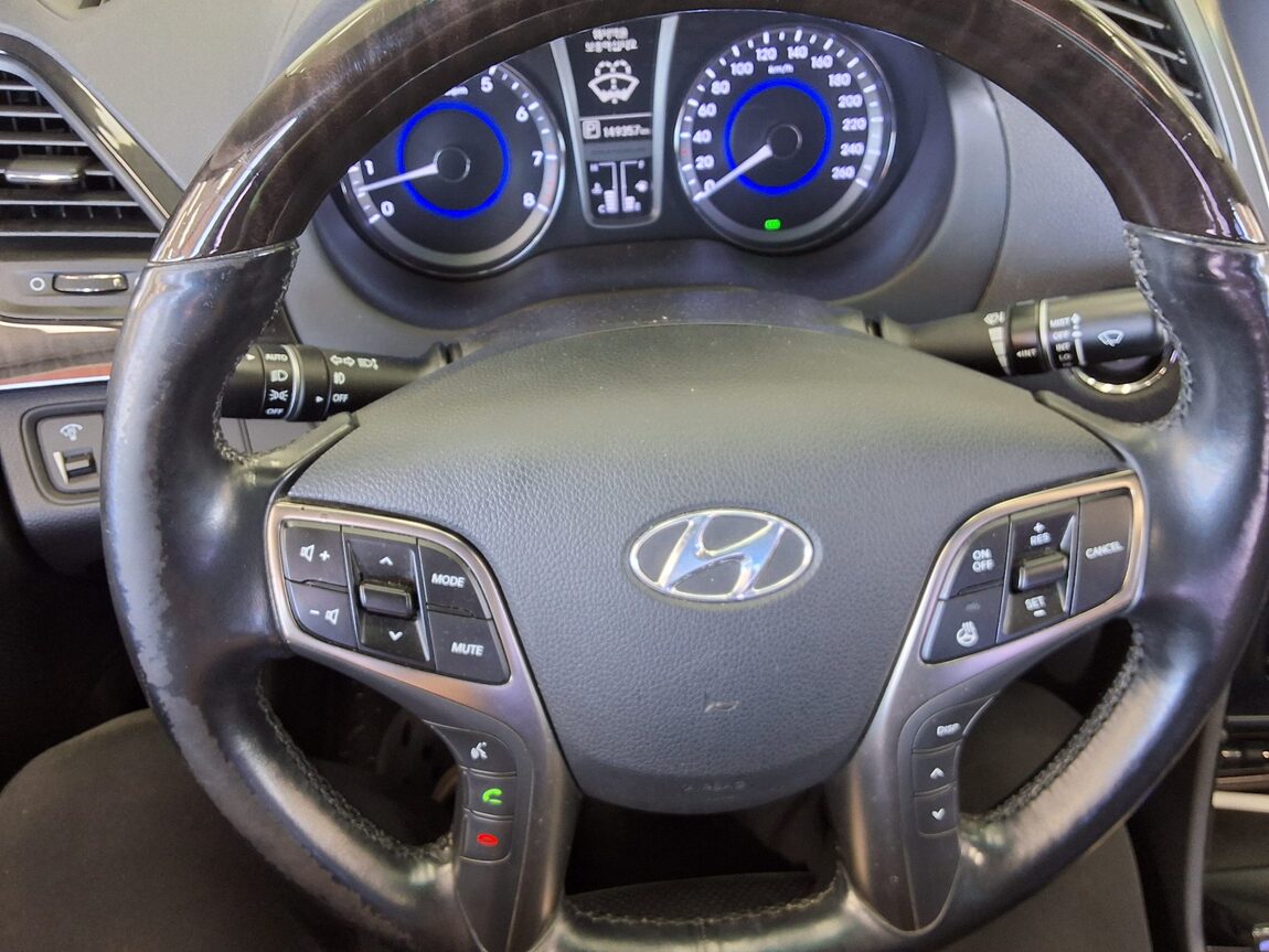 HYUNDAI GRANDEUR HG HG 240 LUXURY 2012 - zdjęcie 17