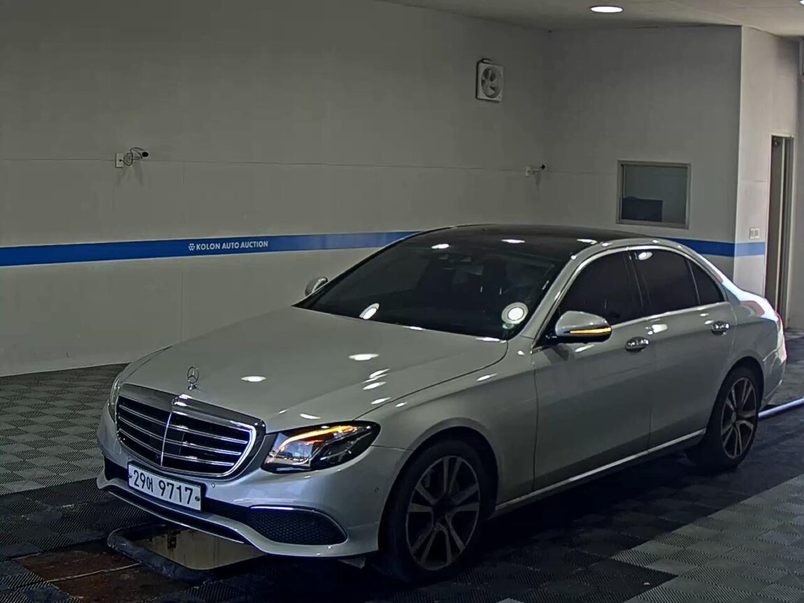 MERCEDES-BENZ E-CLASS (5TH GEN) E400 4MATIC EXCLUSIVE 2017 - zdjęcie 2