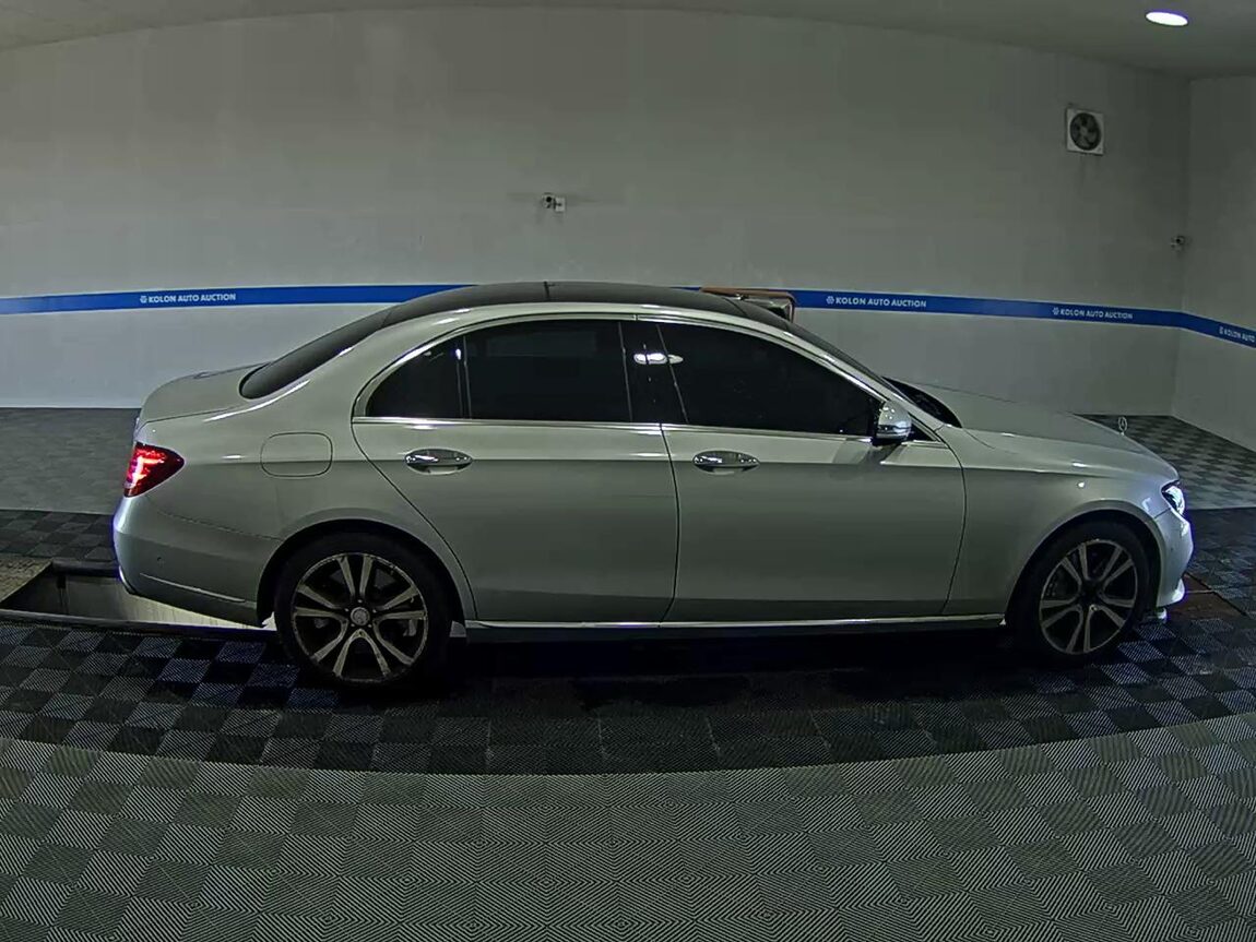 MERCEDES-BENZ E-CLASS (5TH GEN) E400 4MATIC EXCLUSIVE 2017 - zdjęcie 4