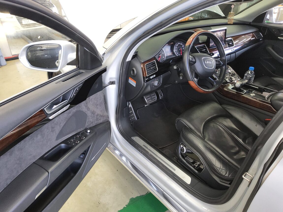 AUDI A8 (3RD GEN) 3.0 TDI QUATTRO LWB 2013 - zdjęcie 10