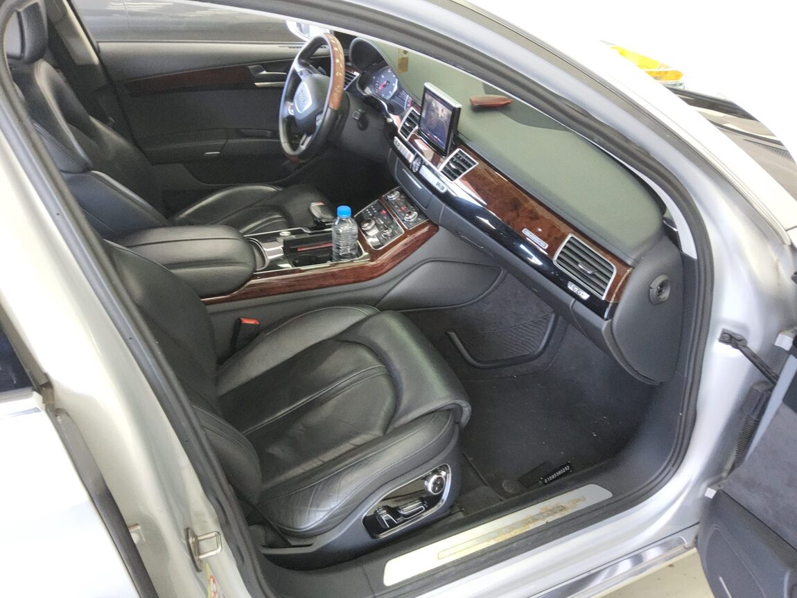 AUDI A8 (3RD GEN) 3.0 TDI QUATTRO LWB 2013 - zdjęcie 14