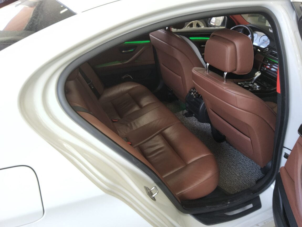 BMW 5 SERIES (6TH GEN) 520d 2013 - zdjęcie 13