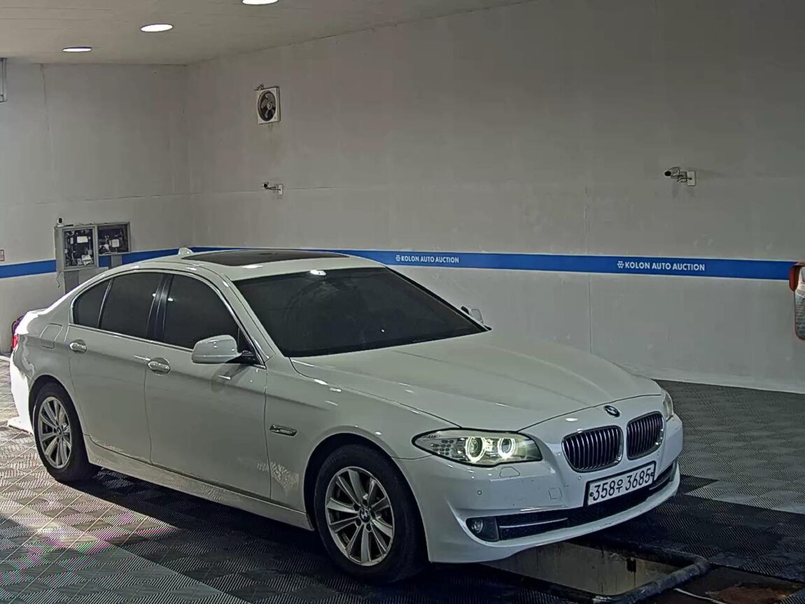 BMW 5 SERIES (6TH GEN) 520d 2013 - zdjęcie 3