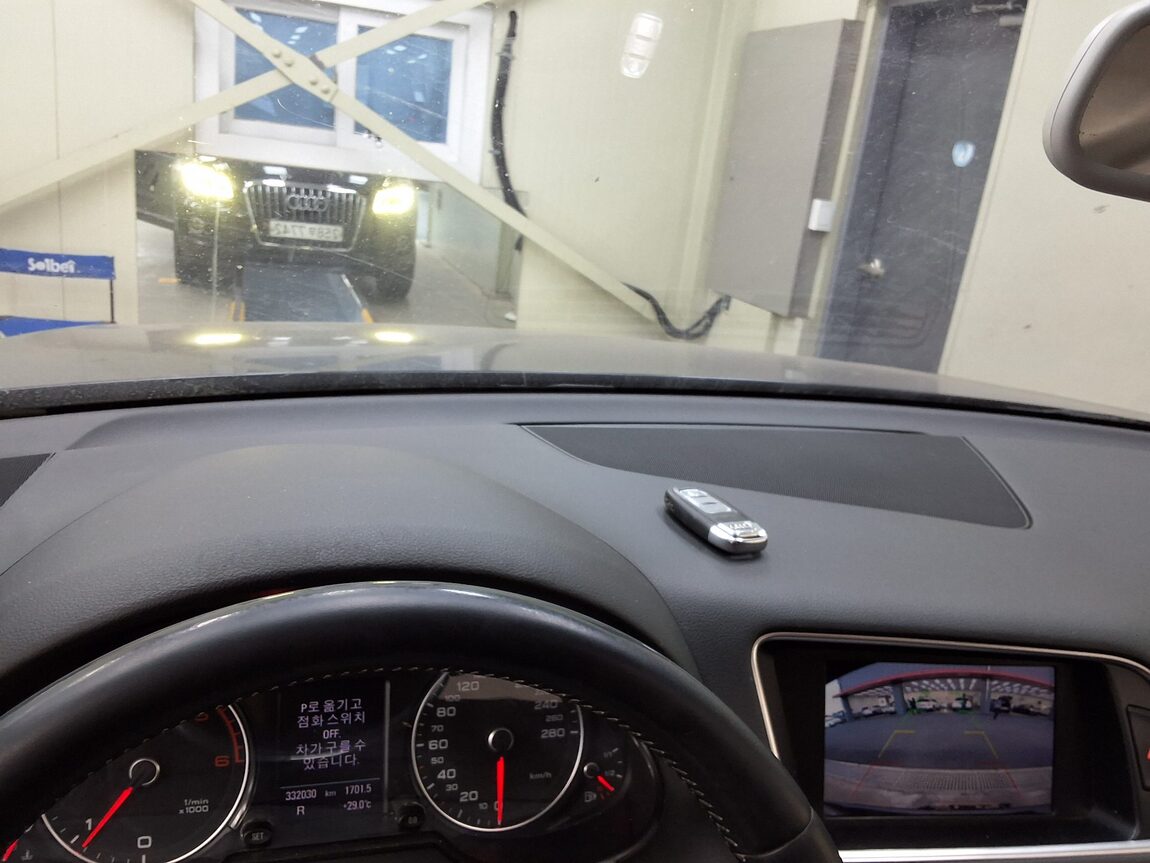 AUDI Q5 2.0 TDI QUATTRO 2013 - zdjęcie 25