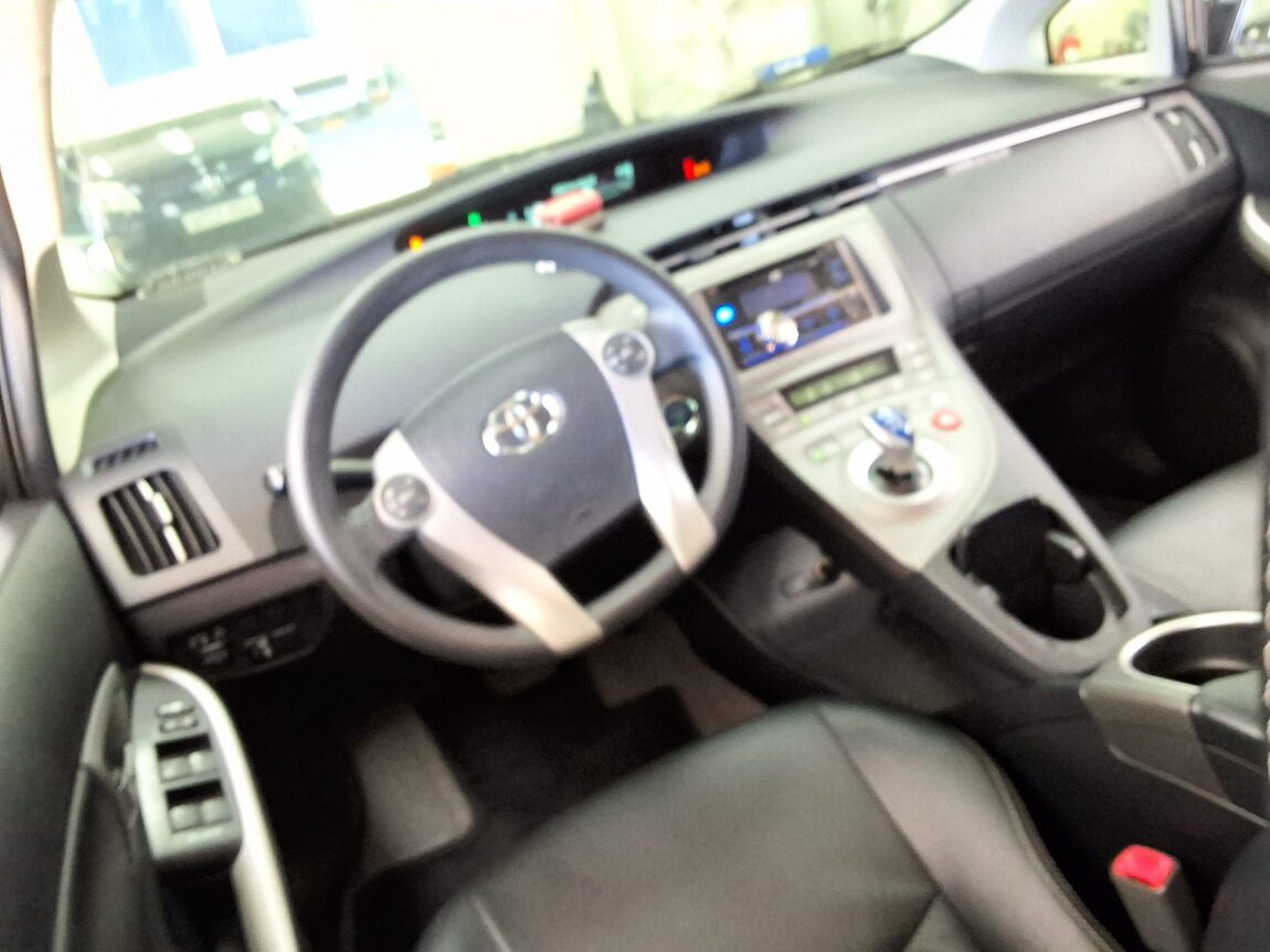 TOYOTA PRIUS (3RD GEN) 1.8 2012 - zdjęcie 12