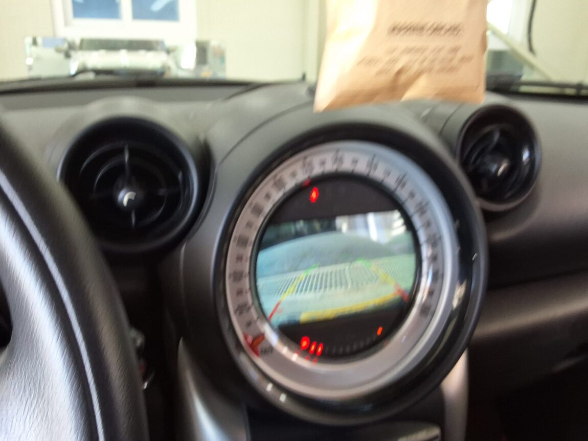 MINI COUNTRYMAN 2.0 D SE 2014 - zdjęcie 25
