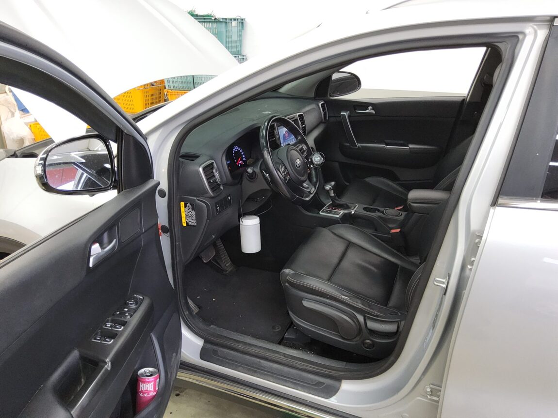KIA NEW SPORTAGE 1.7 2WD NOBLESSE 2016 - zdjęcie 10