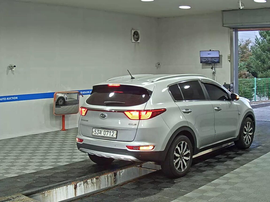 KIA NEW SPORTAGE 1.7 2WD NOBLESSE 2016 - zdjęcie 5