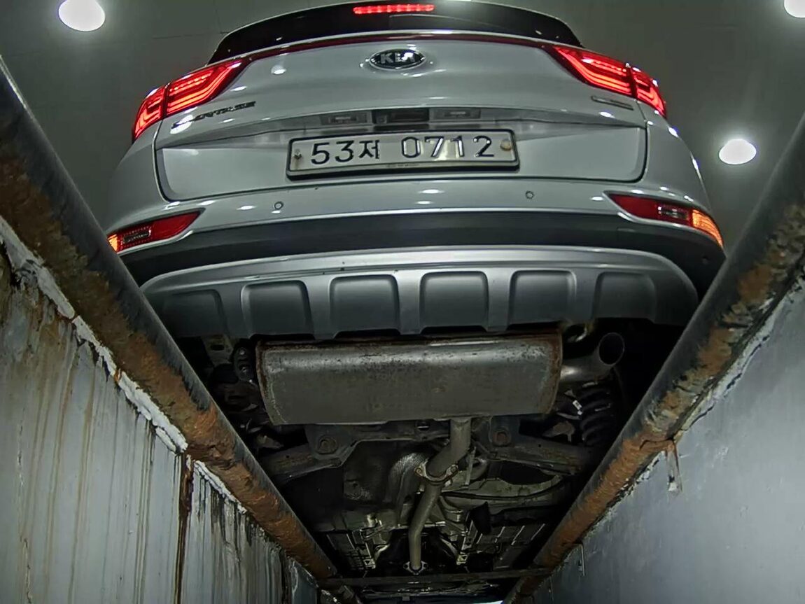 KIA NEW SPORTAGE 1.7 2WD NOBLESSE 2016 - zdjęcie 8
