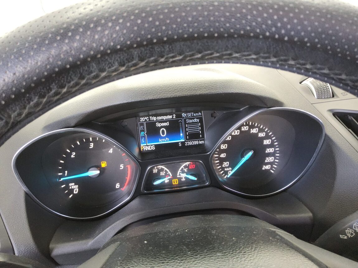 FORD KUGA 2.0 DIESEL TREND 2016 - zdjęcie 9
