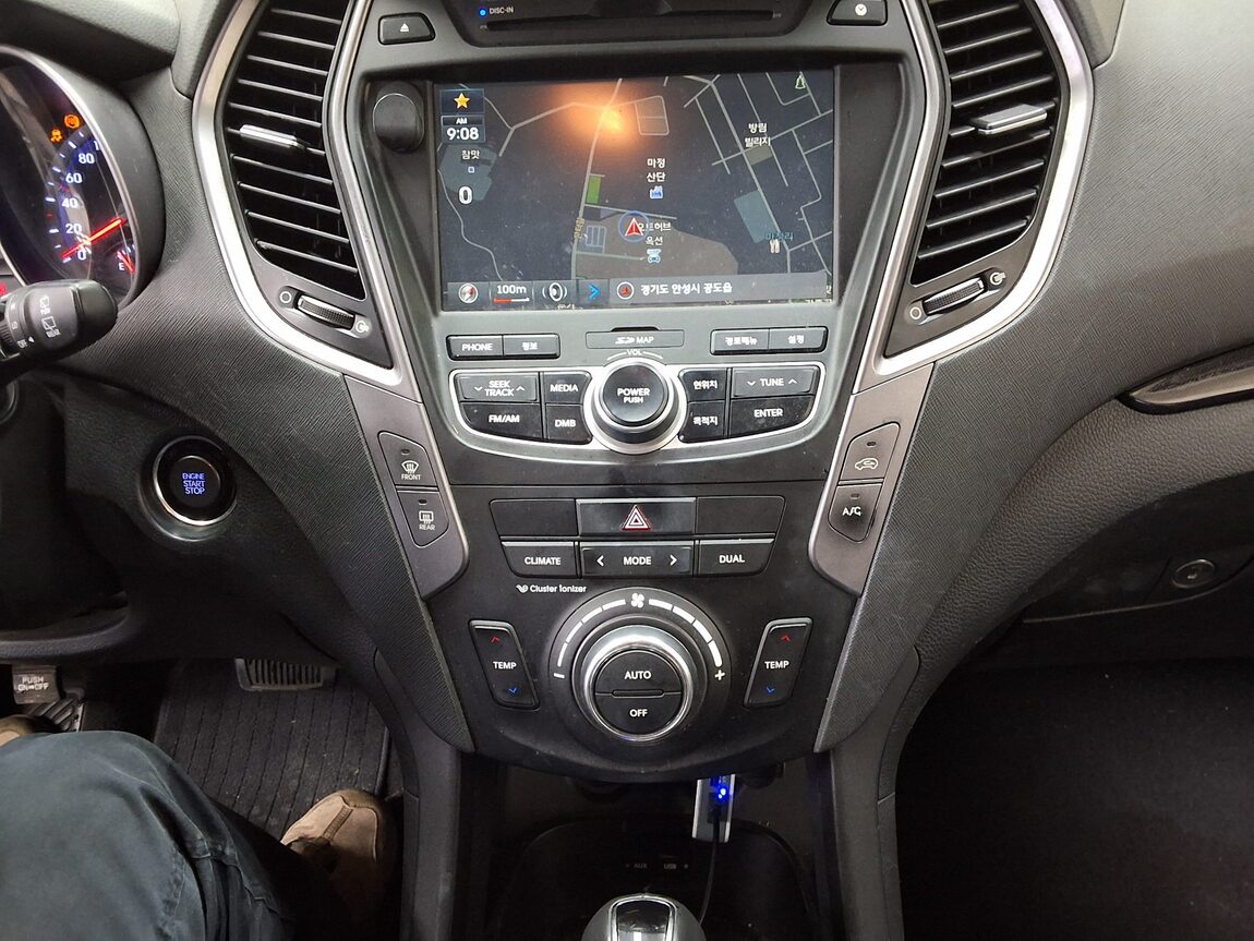 HYUNDAI SANTA FE (DM) DIESEL R2.0 2WD PREMIUM 2013 - zdjęcie 24